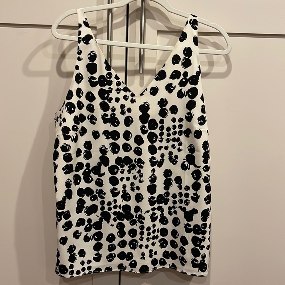 BR tank with sketched dots